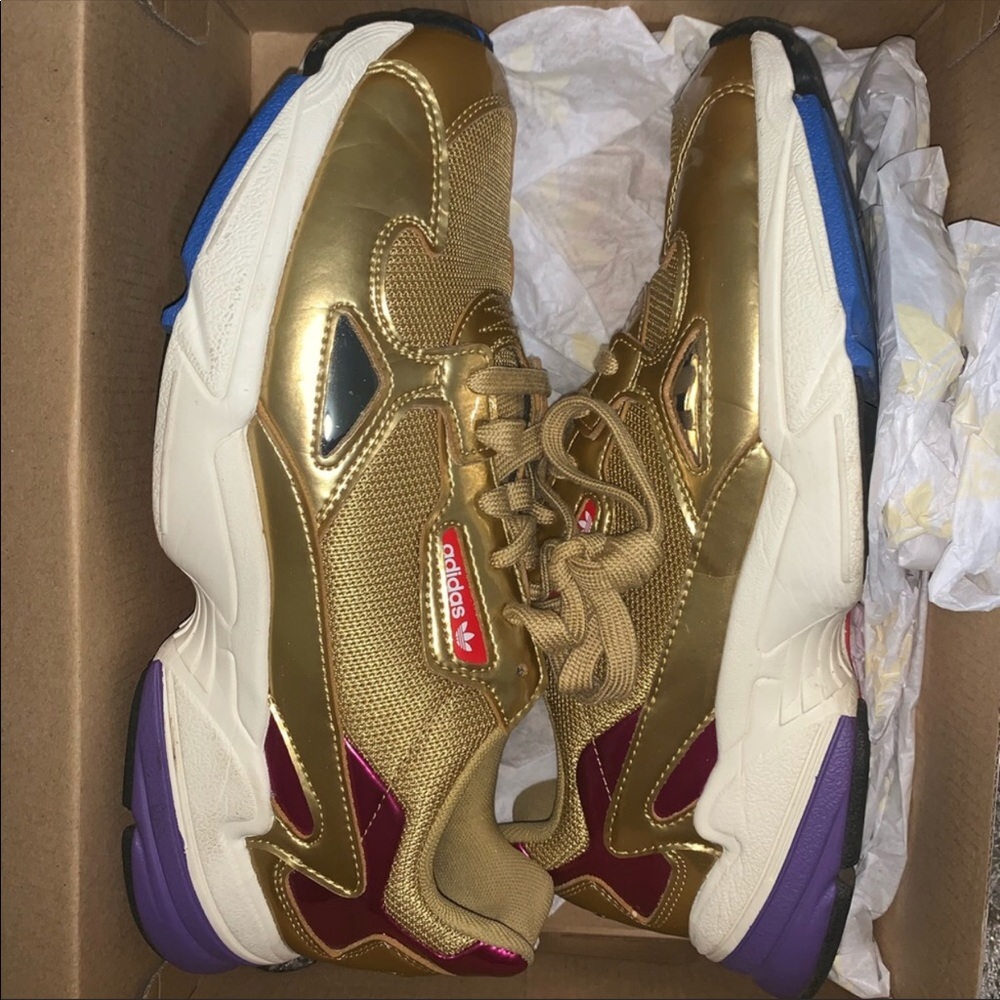 Reserved listing adidas